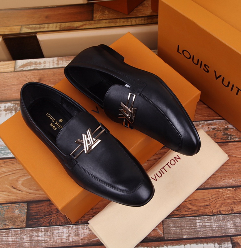 LV Men shoes 1;1 quality-1975