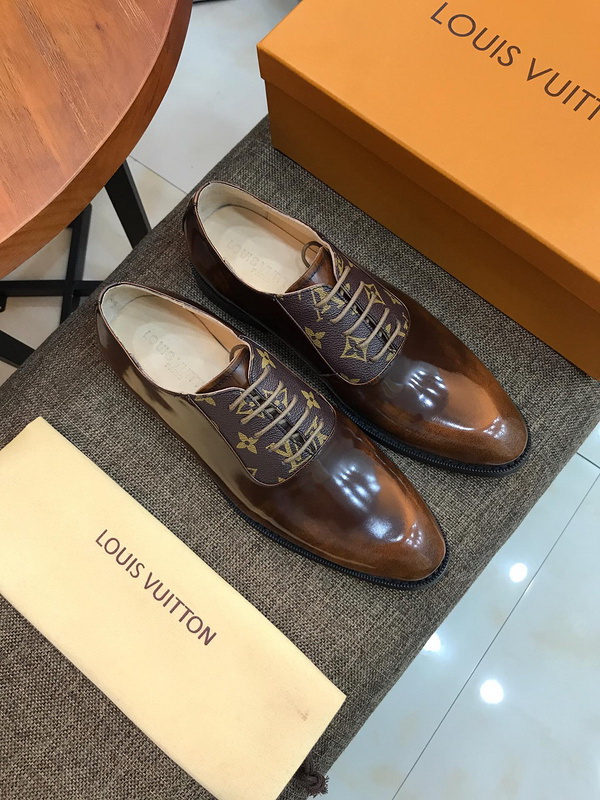 LV Men shoes 1;1 quality-1977