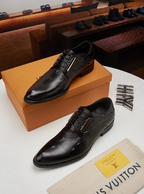 LV Men shoes 1;1 quality-1979