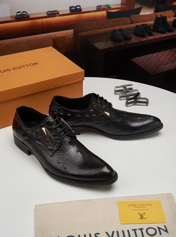 LV Men shoes 1;1 quality-1979