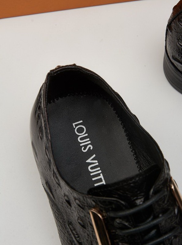 LV Men shoes 1;1 quality-1979