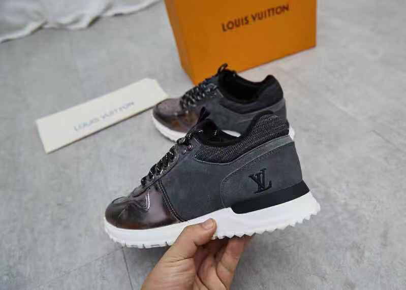 LV Men shoes 1;1 quality-1982