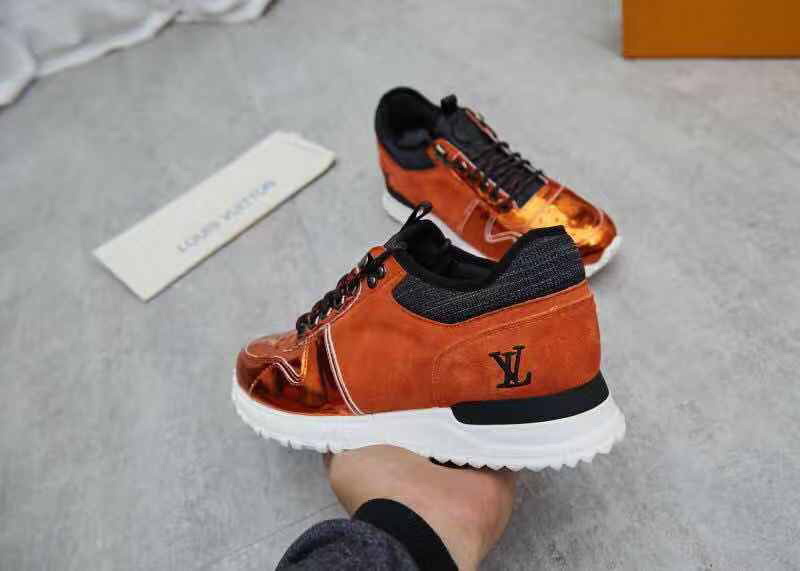 LV Men shoes 1;1 quality-1984