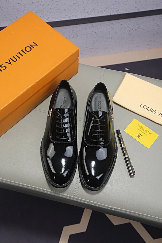 LV Men shoes 1;1 quality-1987