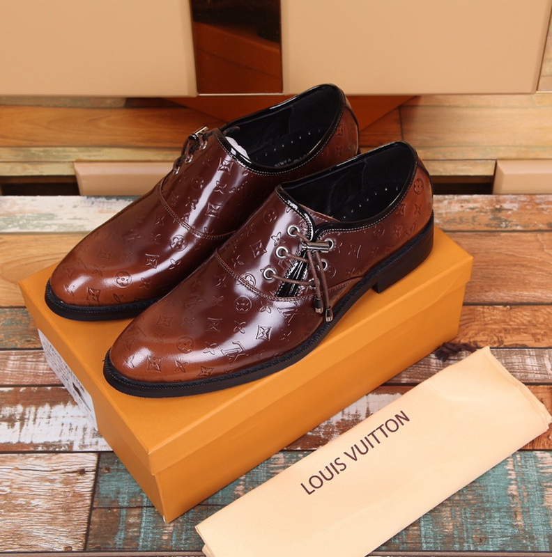 LV Men shoes 1;1 quality-1995