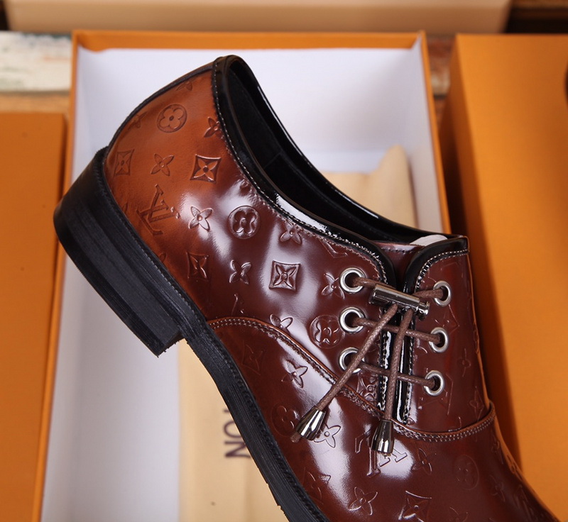 LV Men shoes 1;1 quality-1995