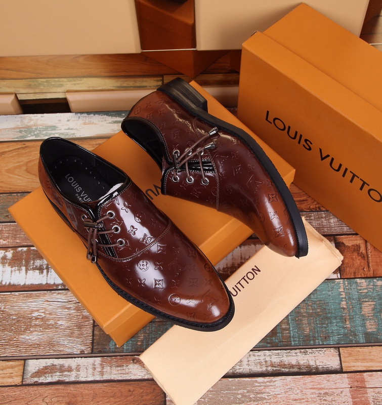 LV Men shoes 1;1 quality-1995