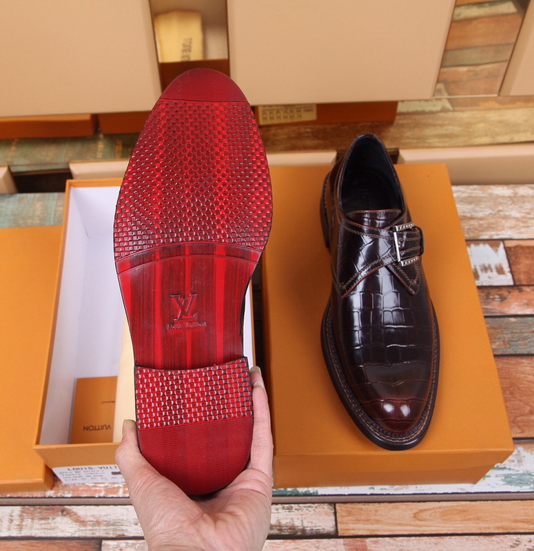 LV Men shoes 1;1 quality-1997