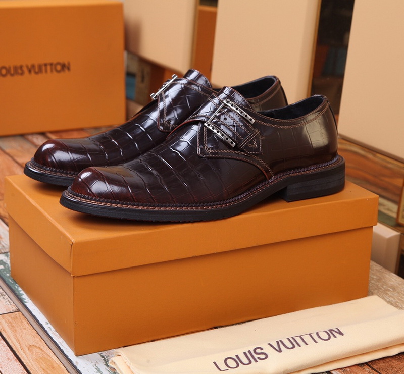 LV Men shoes 1;1 quality-1997