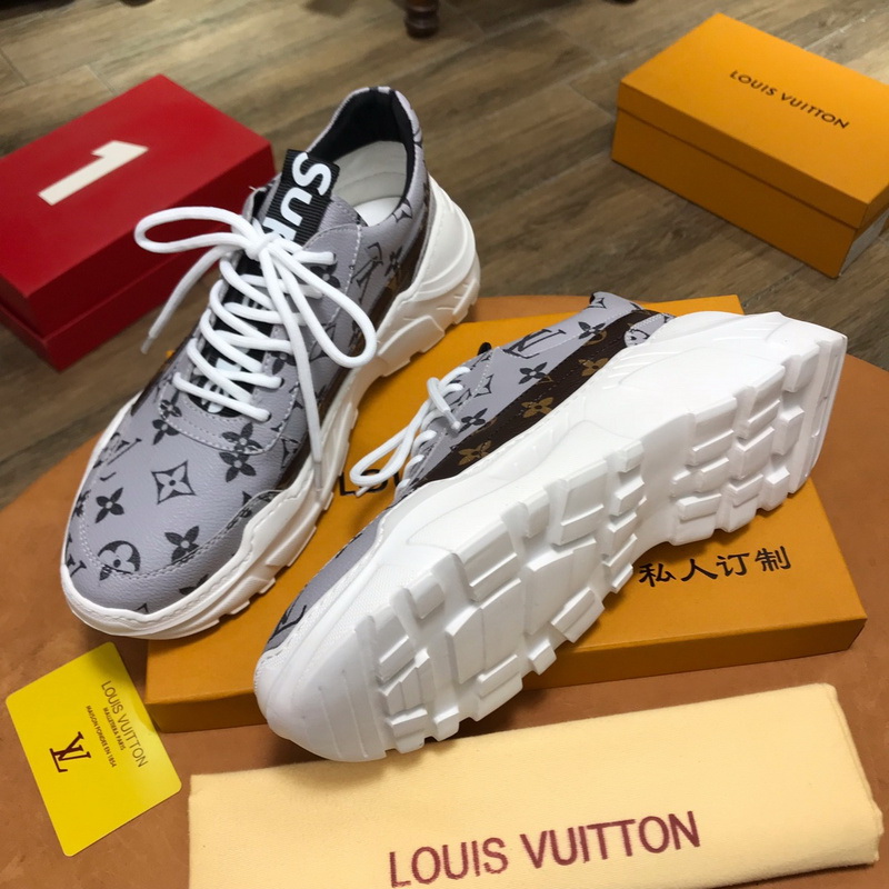 LV Men shoes 1;1 quality-2015