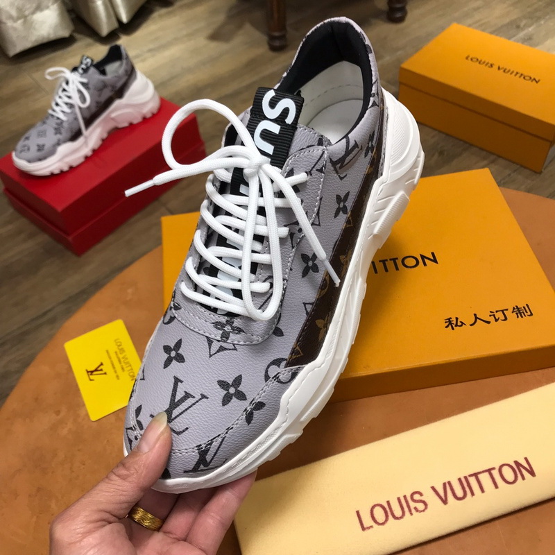 LV Men shoes 1;1 quality-2015