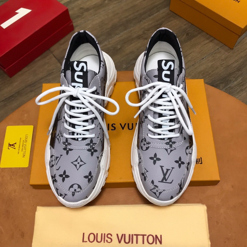 LV Men shoes 1;1 quality-2015