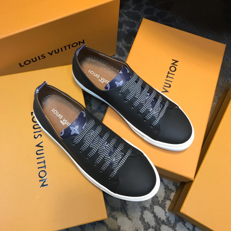 LV Men shoes 1;1 quality-2020