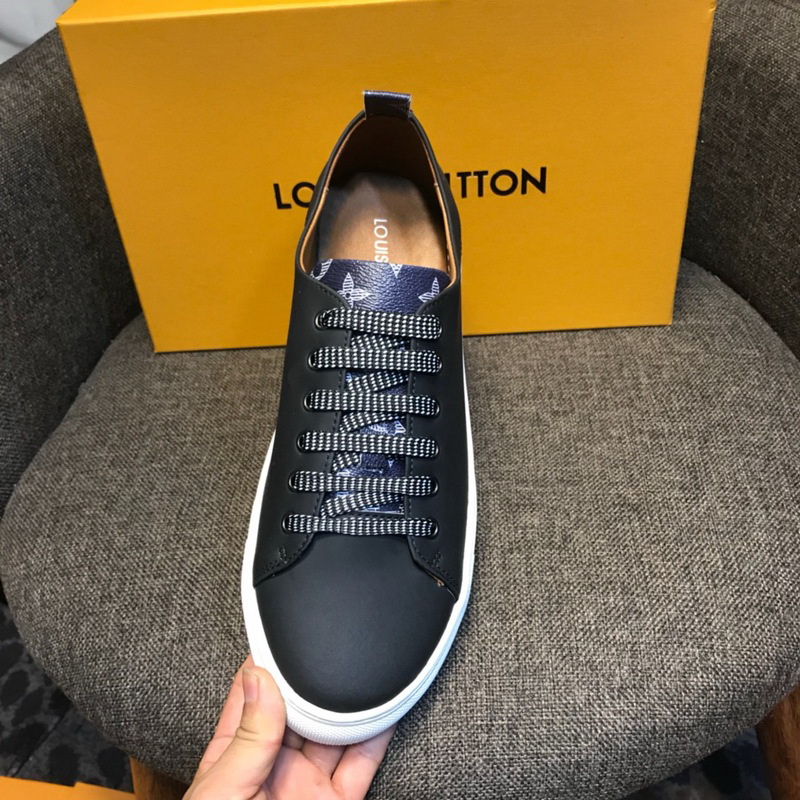 LV Men shoes 1;1 quality-2020