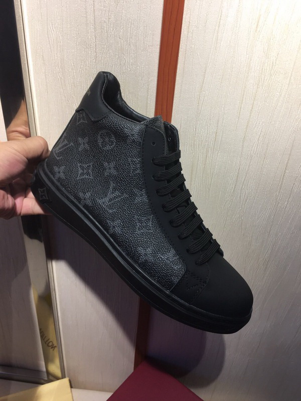 LV Men shoes 1;1 quality-2021