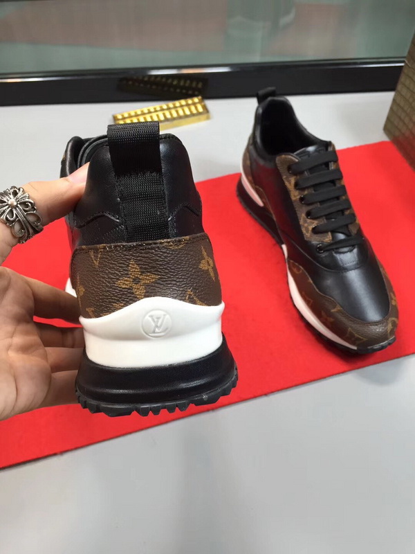 LV Men shoes 1;1 quality-2025