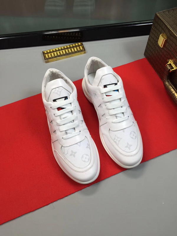 LV Men shoes 1;1 quality-2027