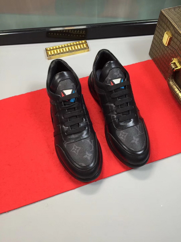 LV Men shoes 1;1 quality-2028