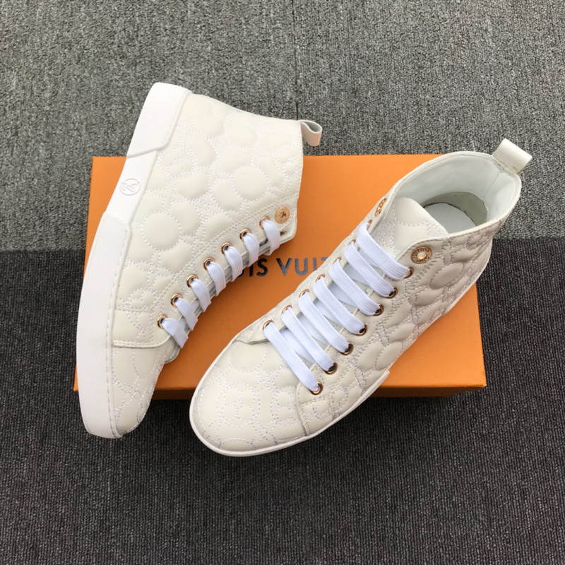 LV Men shoes 1;1 quality-2030