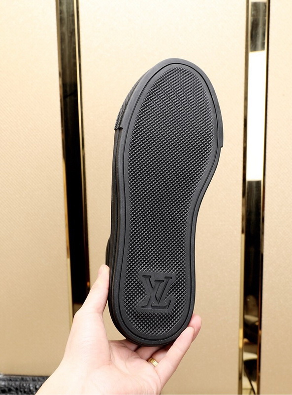 LV Men shoes 1;1 quality-2033