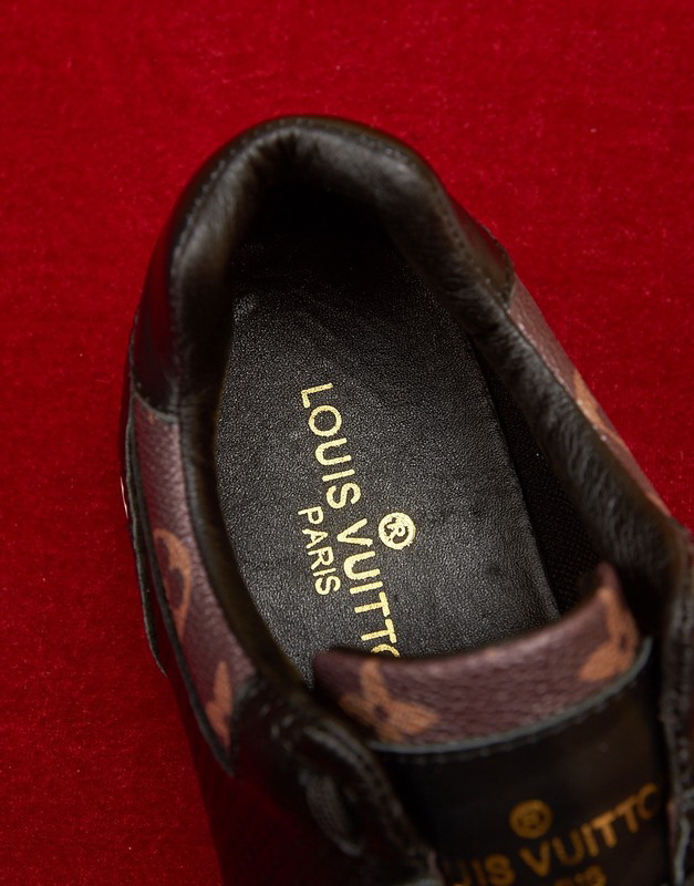 LV Men shoes 1;1 quality-2037