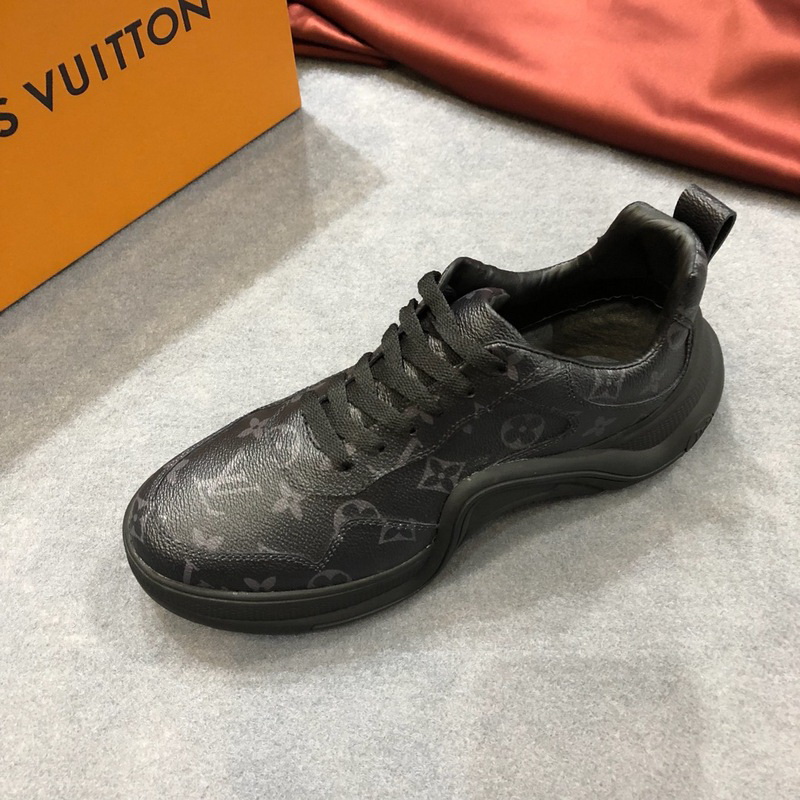 LV Men shoes 1;1 quality-2045