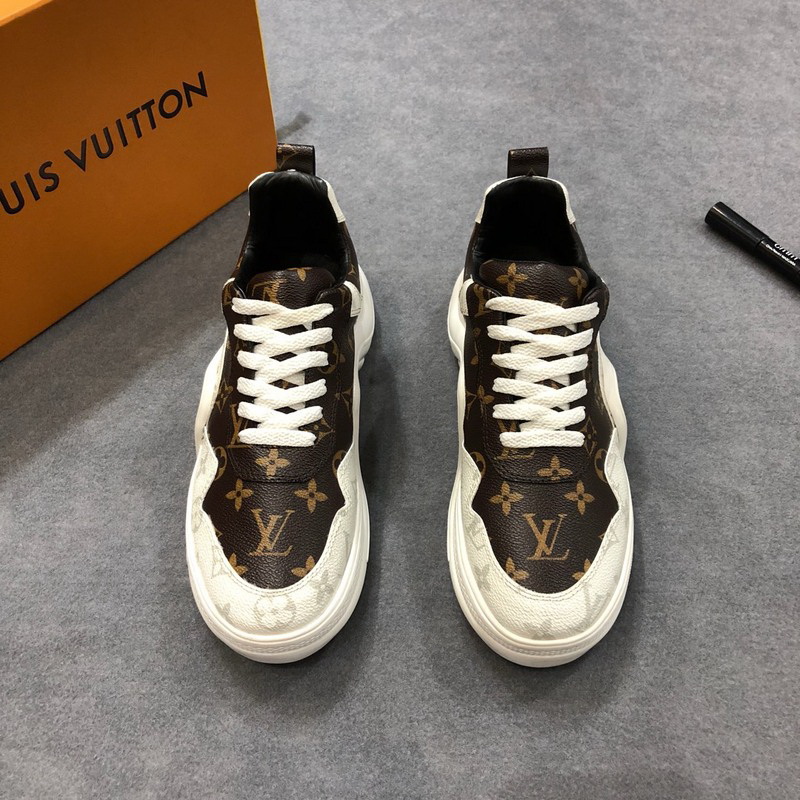 LV Men shoes 1;1 quality-2049