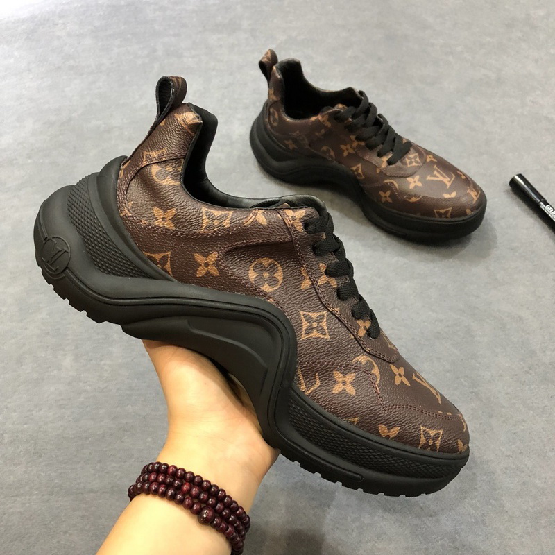 LV Men shoes 1;1 quality-2050