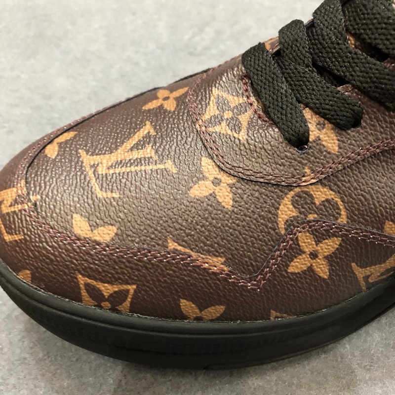 LV Men shoes 1;1 quality-2050