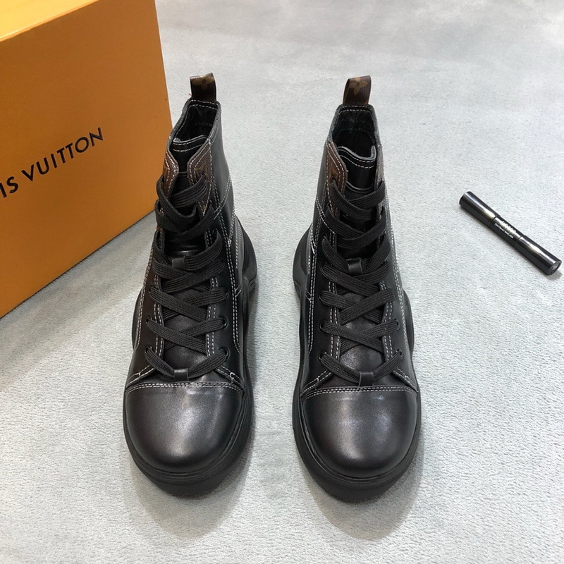 LV Men shoes 1;1 quality-2053