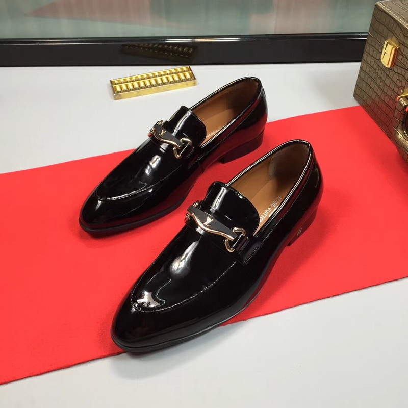 LV Men shoes 1;1 quality-2065