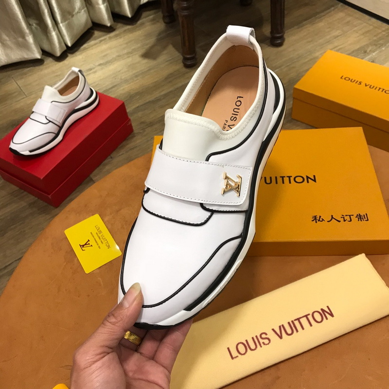 LV Men shoes 1;1 quality-2066