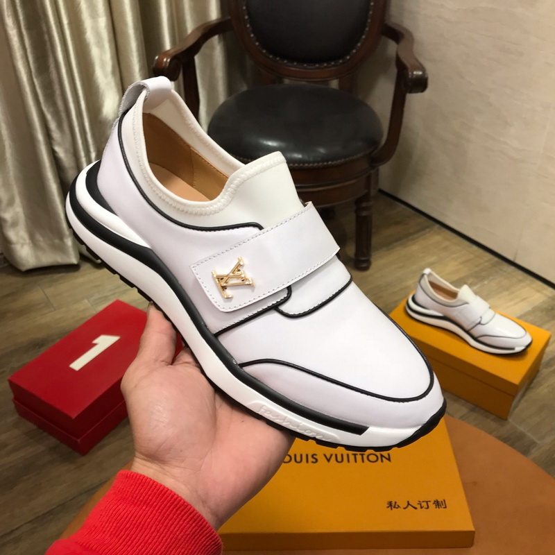 LV Men shoes 1;1 quality-2066