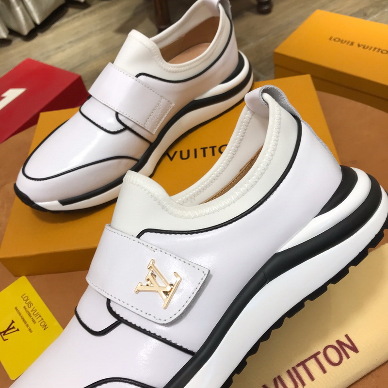 LV Men shoes 1;1 quality-2066