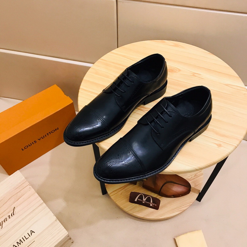 LV Men shoes 1;1 quality-2071