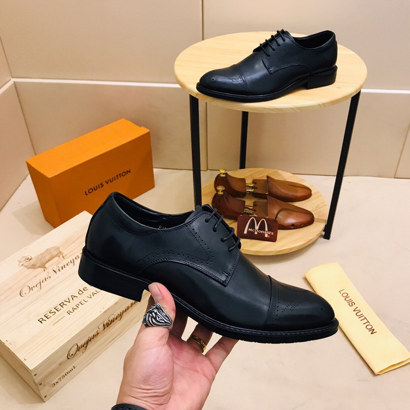 LV Men shoes 1;1 quality-2071