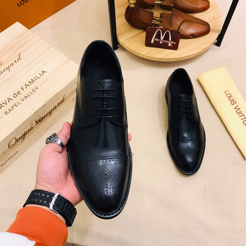 LV Men shoes 1;1 quality-2071