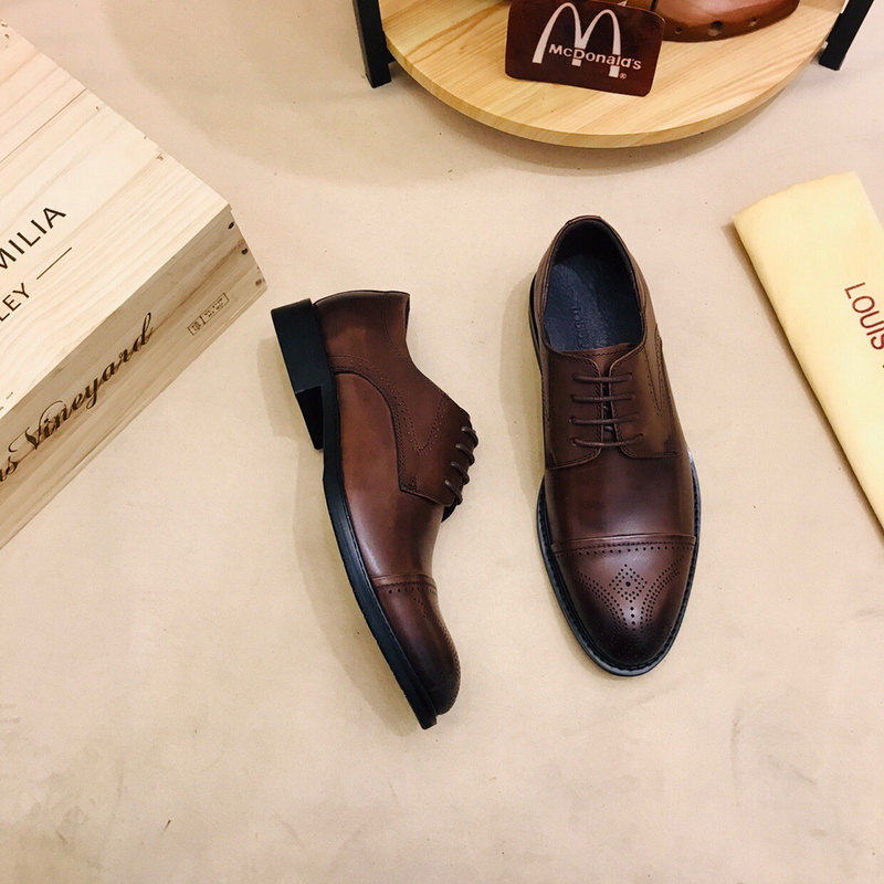 LV Men shoes 1;1 quality-2072