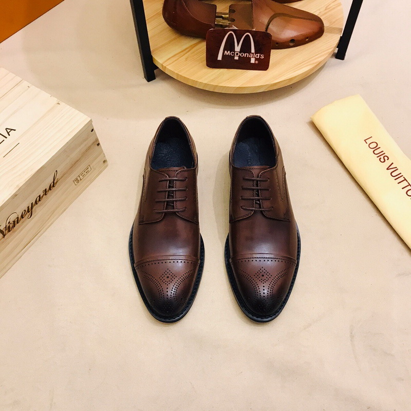 LV Men shoes 1;1 quality-2072