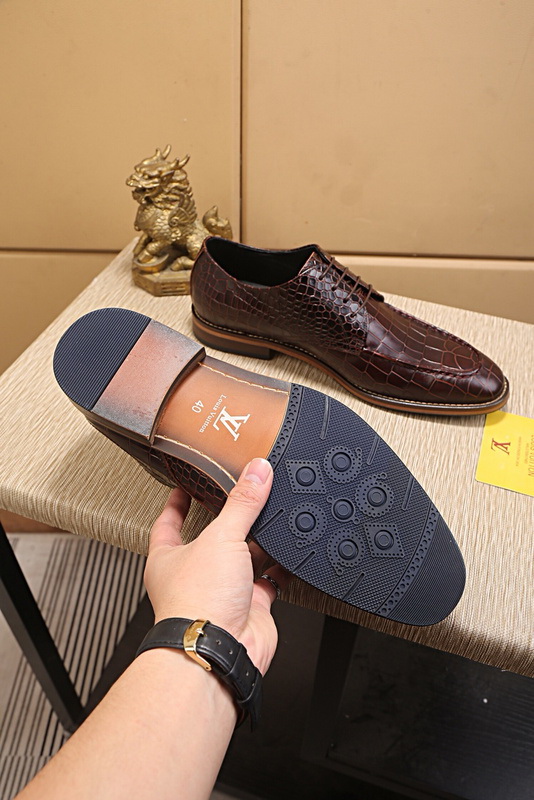 LV Men shoes 1;1 quality-2075