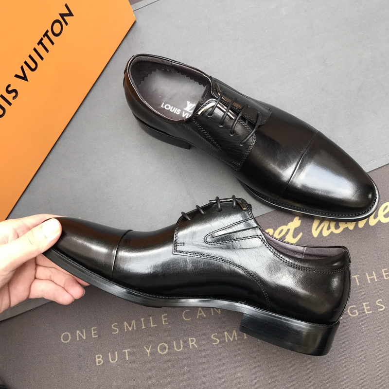 LV Men shoes 1;1 quality-2079