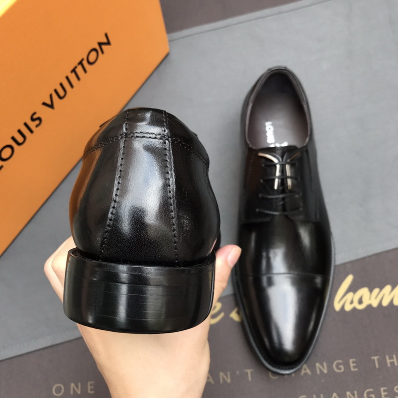 LV Men shoes 1;1 quality-2079