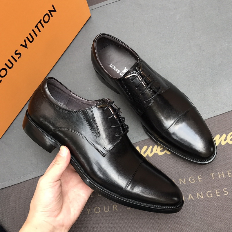 LV Men shoes 1;1 quality-2079