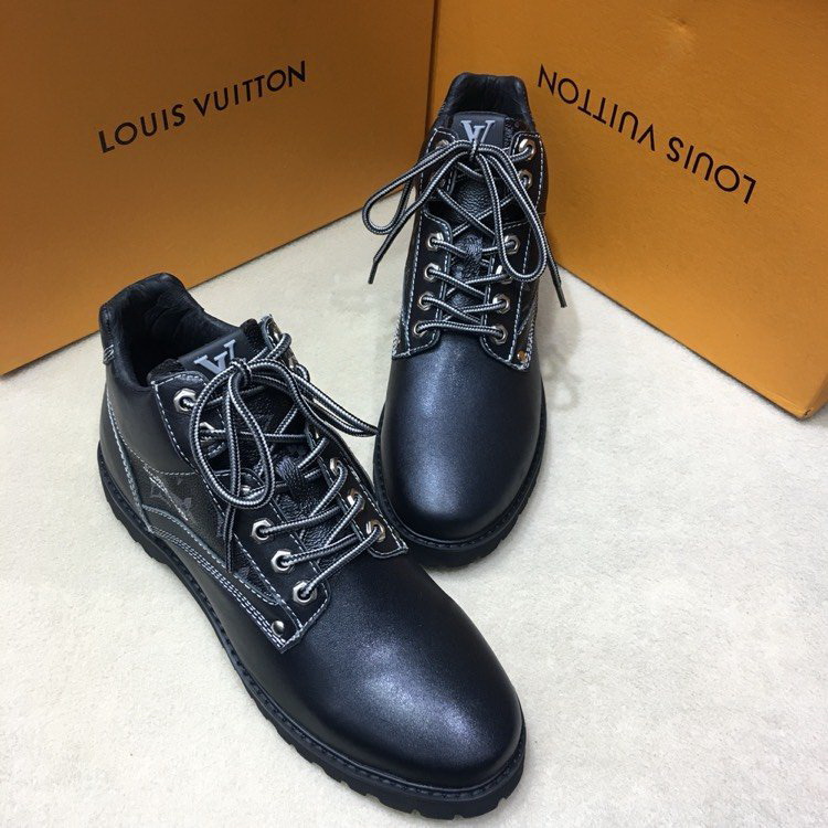 LV Men shoes 1;1 quality-2088