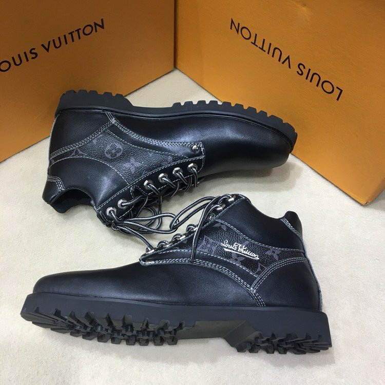 LV Men shoes 1;1 quality-2088