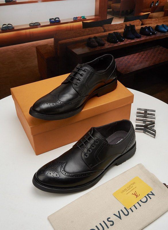 LV Men shoes 1;1 quality-2095