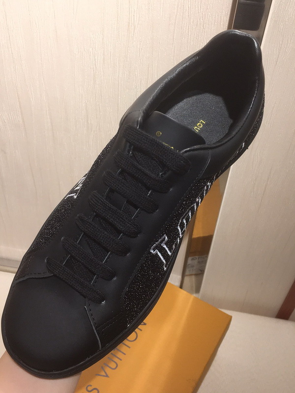 LV Men shoes 1;1 quality-2099