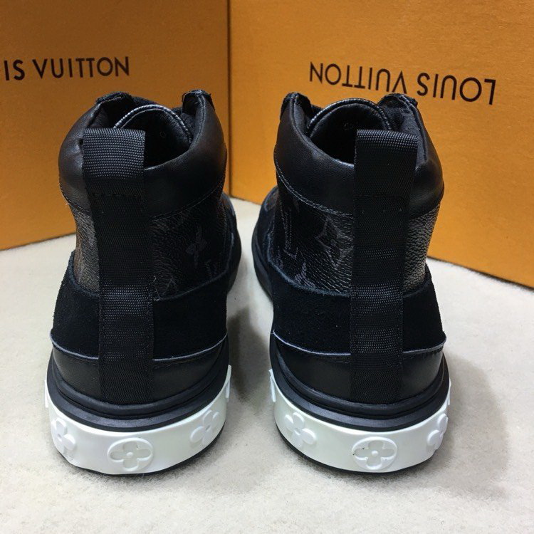 LV Men shoes 1;1 quality-2110