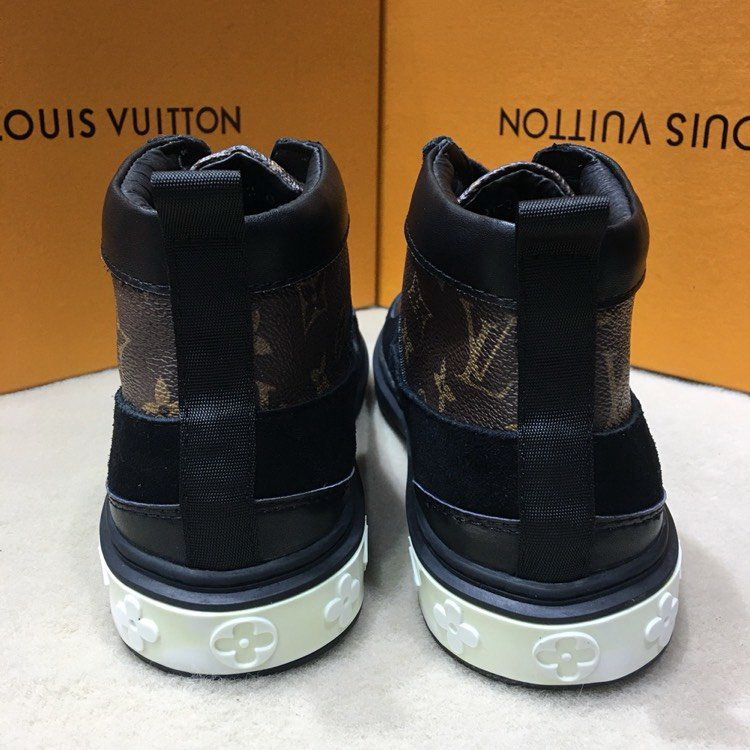 LV Men shoes 1;1 quality-2112