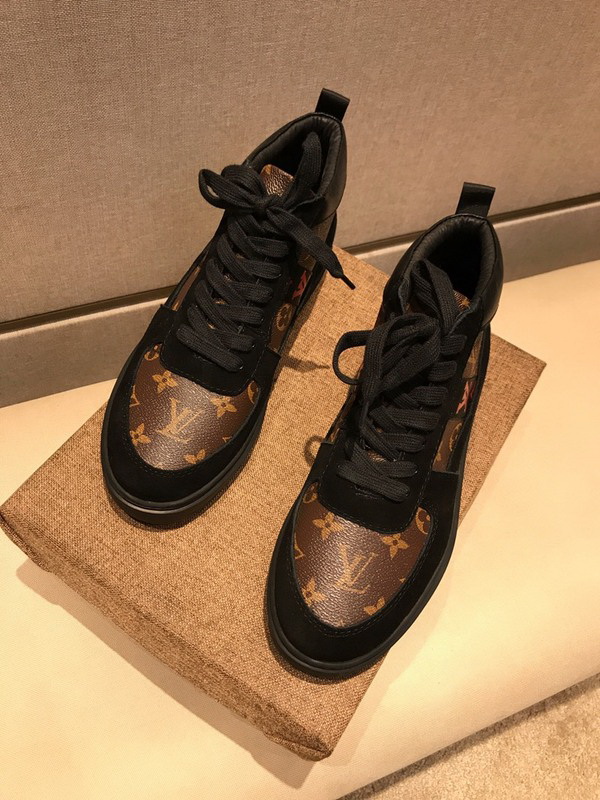 LV Men shoes 1;1 quality-2126